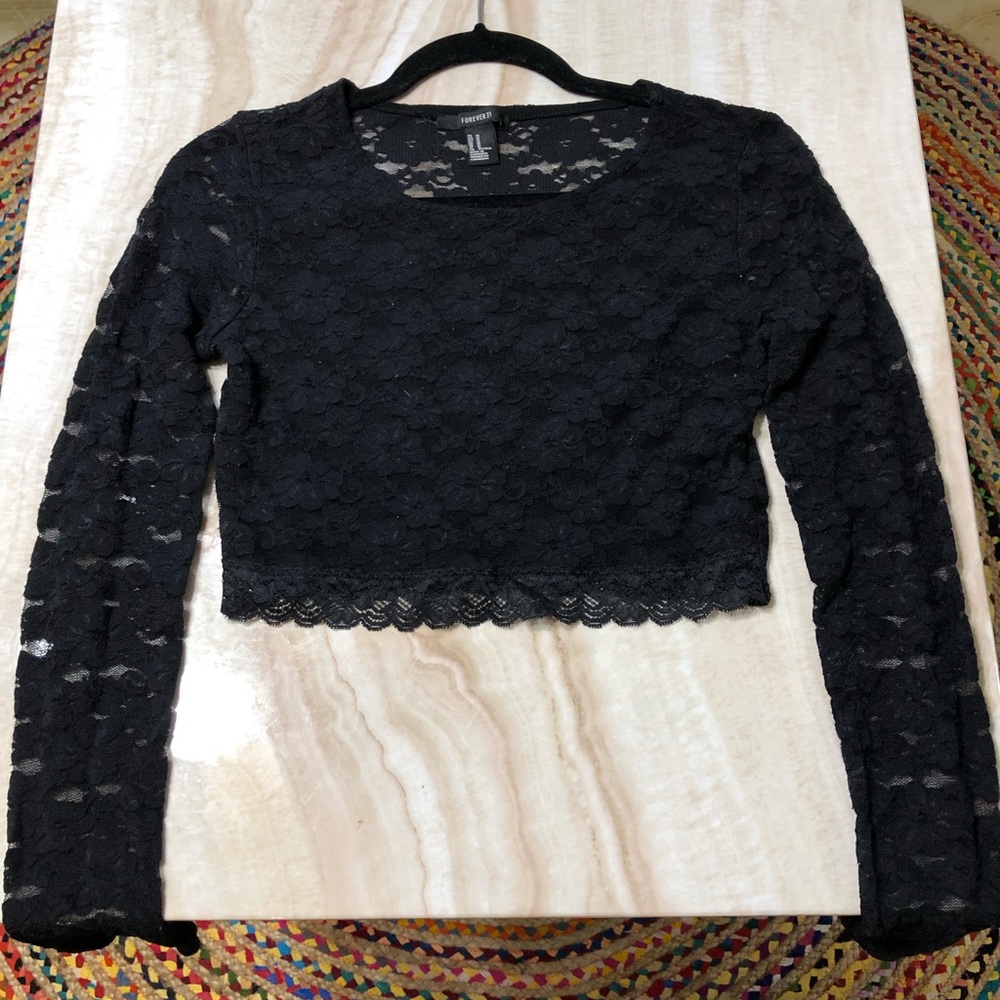 Black lace long-sleeve crop top
